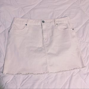 white denim skirt